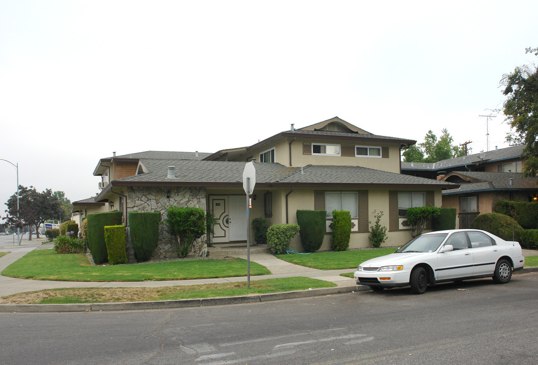 1593 Mendenhall Dr in San Jose, CA - Foto de edificio