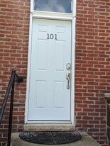 101 E 33rd St in Baltimore, MD - Building Photo
