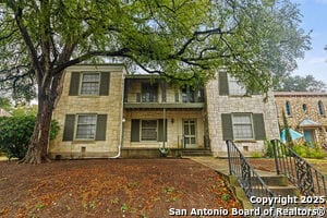 property at 336 E Lullwood Ave