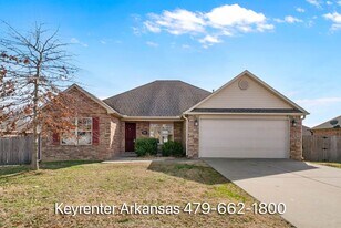 531 Spur Ln in Centerton, AR - Building Photo