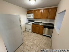 90 Gardner St, Unit 2B in Boston, MA - Building Photo - Building Photo