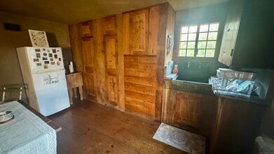 45 Hoppen Rd in New Hartford, CT - Building Photo - Building Photo