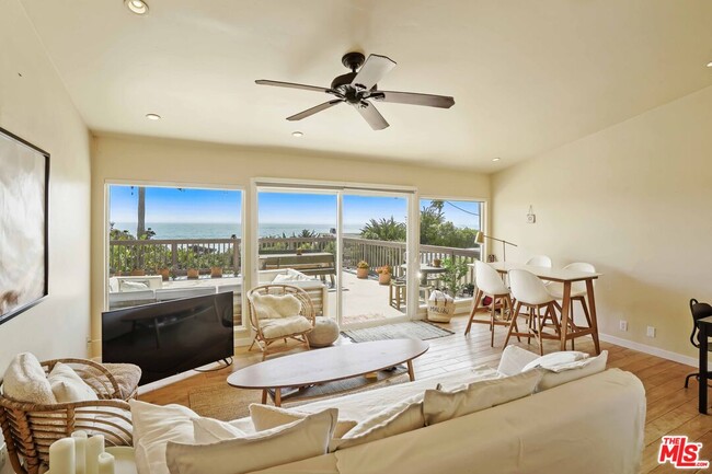 11815 Ellice St in Malibu, CA - Building Photo - Building Photo