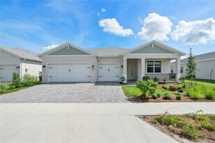 44300 Saddlewood Ct in Punta Gorda, FL - Building Photo