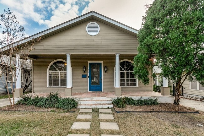 124 Normandy Ave in Alamo Heights, TX - Building Photo - Building Photo