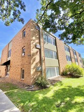 Robinwood Apartments in Minneapolis, MN - Foto de edificio - Building Photo