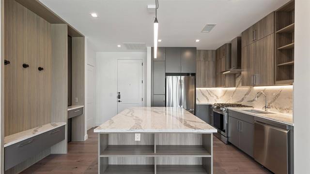 315 S Cesar Chavez Blvd-Unit -1904 in Dallas, TX - Building Photo