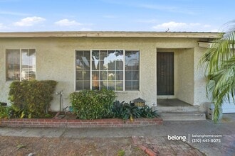 15515 Harvest Ave in Norwalk, CA - Foto de edificio - Building Photo