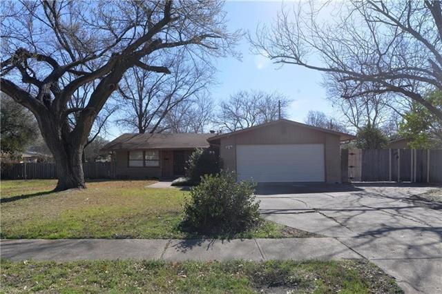 834 Brentwood Ln in Richardson, TX - Building Photo