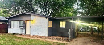 1530 E 52nd St N in Tulsa, OK - Building Photo