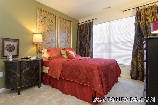 311 Lowell St, Unit 3117