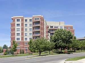 Villa Rosso in Denver, CO - Building Photo - Building Photo