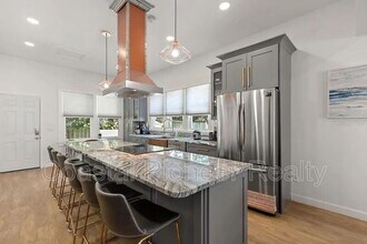 1904 N 25th St in Tampa, FL - Foto de edificio - Building Photo