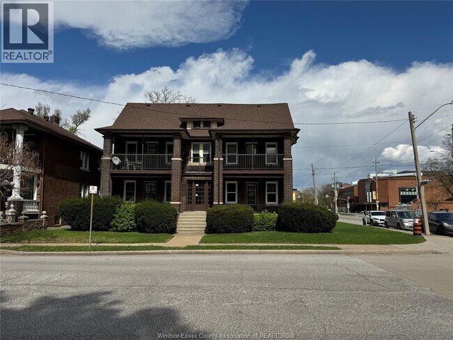 290 Vista Pl in Windsor, ON - Foto de edificio - Building Photo
