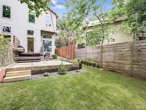 1621 W 12th St in Austin, TX - Building Photo - Building Photo
