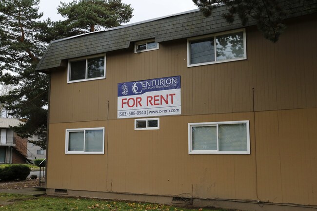 Whispering Pines in Salem, OR - Building Photo - Building Photo