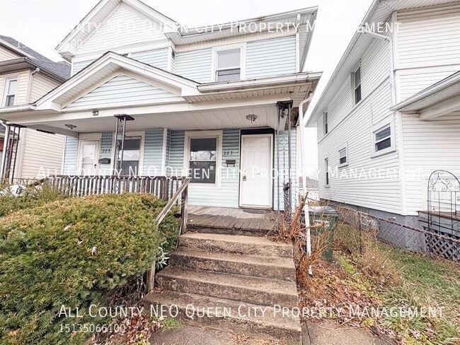 227 Pleasant Ave in Dayton, OH - Building Photo - Building Photo