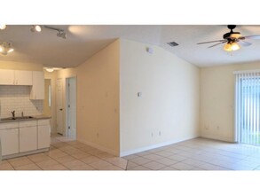 33 Bunker View Dr in Palm Coast, FL - Building Photo - Building Photo