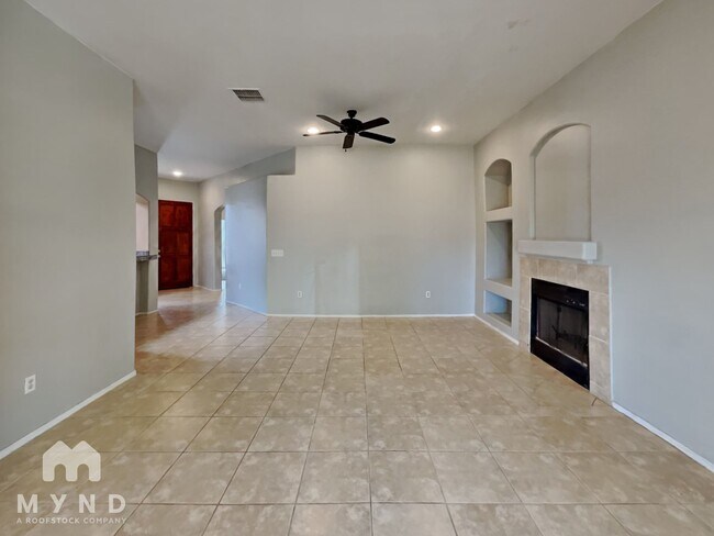 2455 N Avenida TABICA in Green Valley, AZ - Building Photo - Building Photo