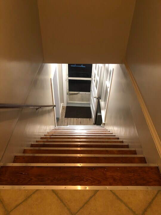 657 S Main St, Unit 2 in Torrington, CT - Building Photo