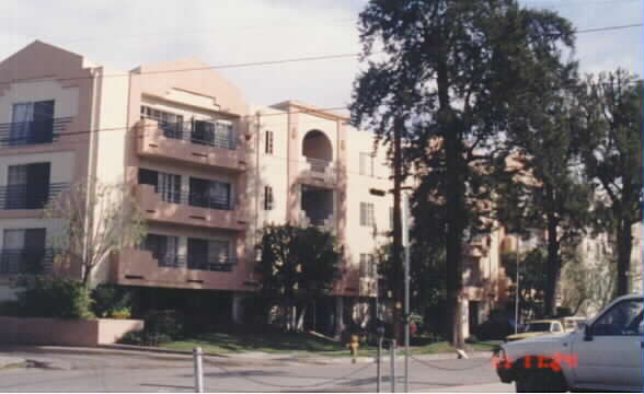 Otsego Villas in North Hollywood, CA - Foto de edificio - Building Photo