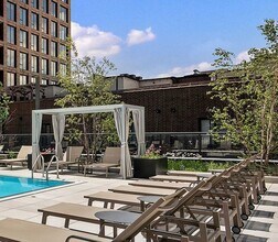 900 W Washington Blvd in Chicago, IL - Foto de edificio - Building Photo