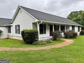 2745 McDonough Rd in Hampton, GA - Building Photo