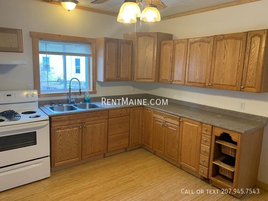 144 Forest Ave in Bangor, ME - Building Photo