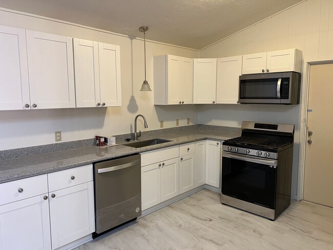 property at 46 Hui Rd F