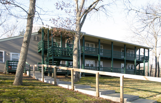 59-65 Maple St in Chester, CT - Building Photo - Building Photo