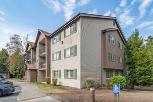 Creston Point in Seattle, WA - Building Photo