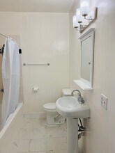 851 Pine Ave, Unit 116 in Long Beach, CA - Building Photo - Building Photo