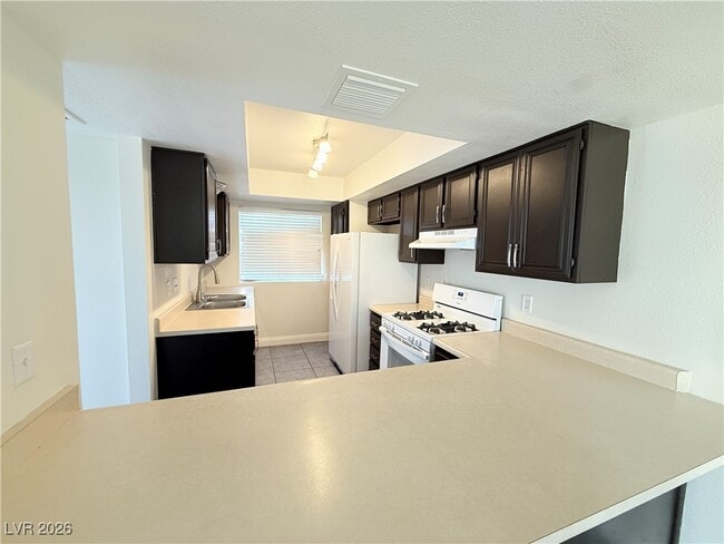 764 Lawrence Dr in Henderson, NV - Building Photo - Building Photo