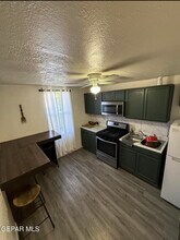 613 N Cebada St in El Paso, TX - Foto de edificio - Building Photo