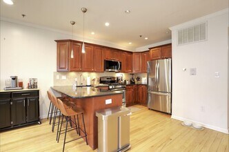 421 Jackson St in Hoboken, NJ - Building Photo - Building Photo