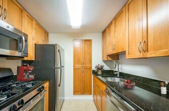 90 Gerry Rd in Brookline, MA - Building Photo - Building Photo