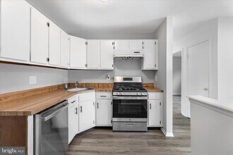 2016 Raven's Row in Evesham, NJ - Building Photo - Building Photo