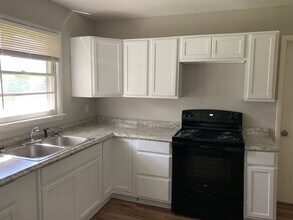 2206 Glen Iris Rd NW in Huntsville, AL - Building Photo - Building Photo
