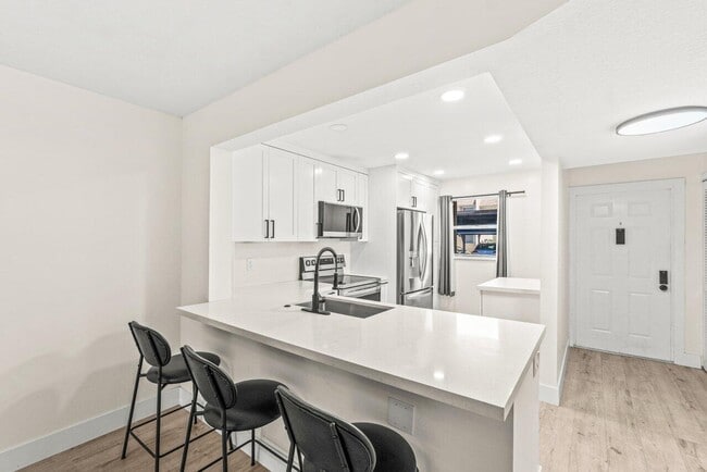 2935 SW 22nd Ave