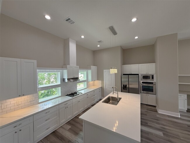 property at 2123 Bidwell Dr