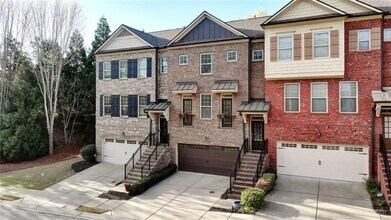 9003 Woodland Trail in Alpharetta, GA - Foto de edificio - Building Photo