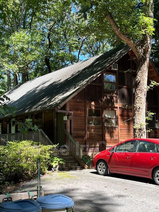 1160 W Blue Ridge Rd in Flat Rock, NC - Building Photo