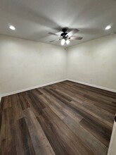 2103 Eastwind St in Ingleside, TX - Foto de edificio - Building Photo