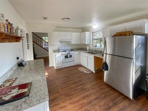 39 La Buena Vista Dr in Wimberley, TX - Building Photo - Building Photo