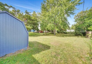 2221 N 32nd St in Lincoln, NE - Building Photo - Building Photo