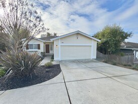 1885 Seville Dr in Napa, CA - Building Photo