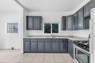 321 E 84th St, Unit 321 in Los Angeles, CA - Building Photo - Building Photo