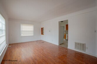 15645 Semrau Ave in Eastpointe, MI - Building Photo - Building Photo