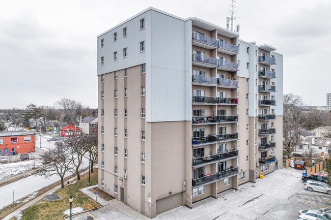 Anchorage Apartments* in Oakville, ON - Building Photo - Building Photo