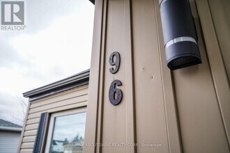 96 Mohawk Rd E in Hamilton, ON - Building Photo - Building Photo